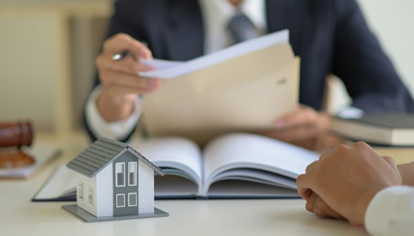 Pros & Cons Of Real Estate Law